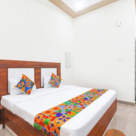 Fabhotel Shree Venkatesh Nileyam Ayodhya Exterior foto